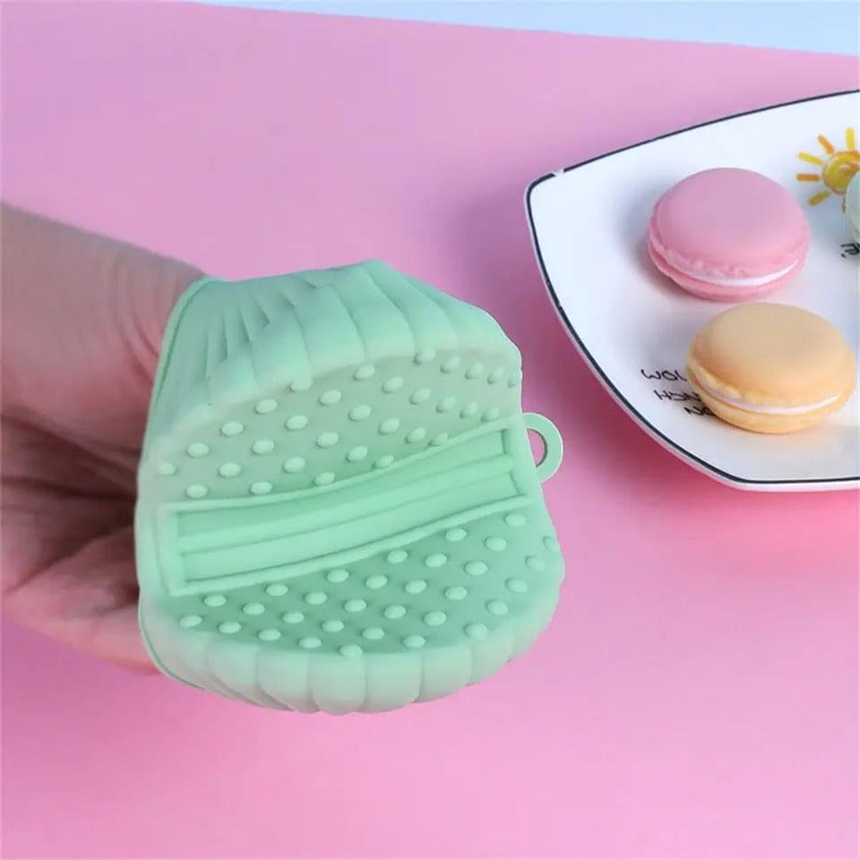 1 Pair Sea Shell Pot Gripper,  Kitchen Pinch Grip, Durable Silicon Glove Clip, High Resistant Soup Pot Grip Cover, Anti Slip Silicone Oven Mitts, Anti-Slip Pot Hot Handle Holders Yahan Sab Behtar Hai!